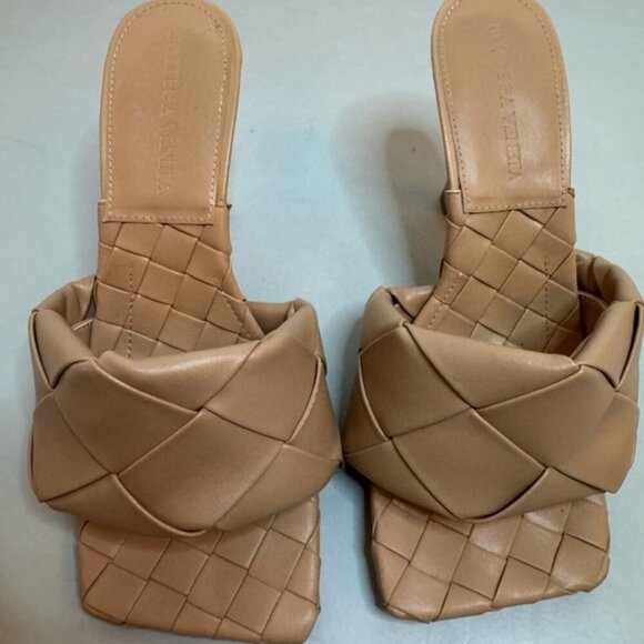 Bottega-Inspired Padded Mules | Light Beige | Size 6 | Chic Minimalist Heel - Picture 4 of 16